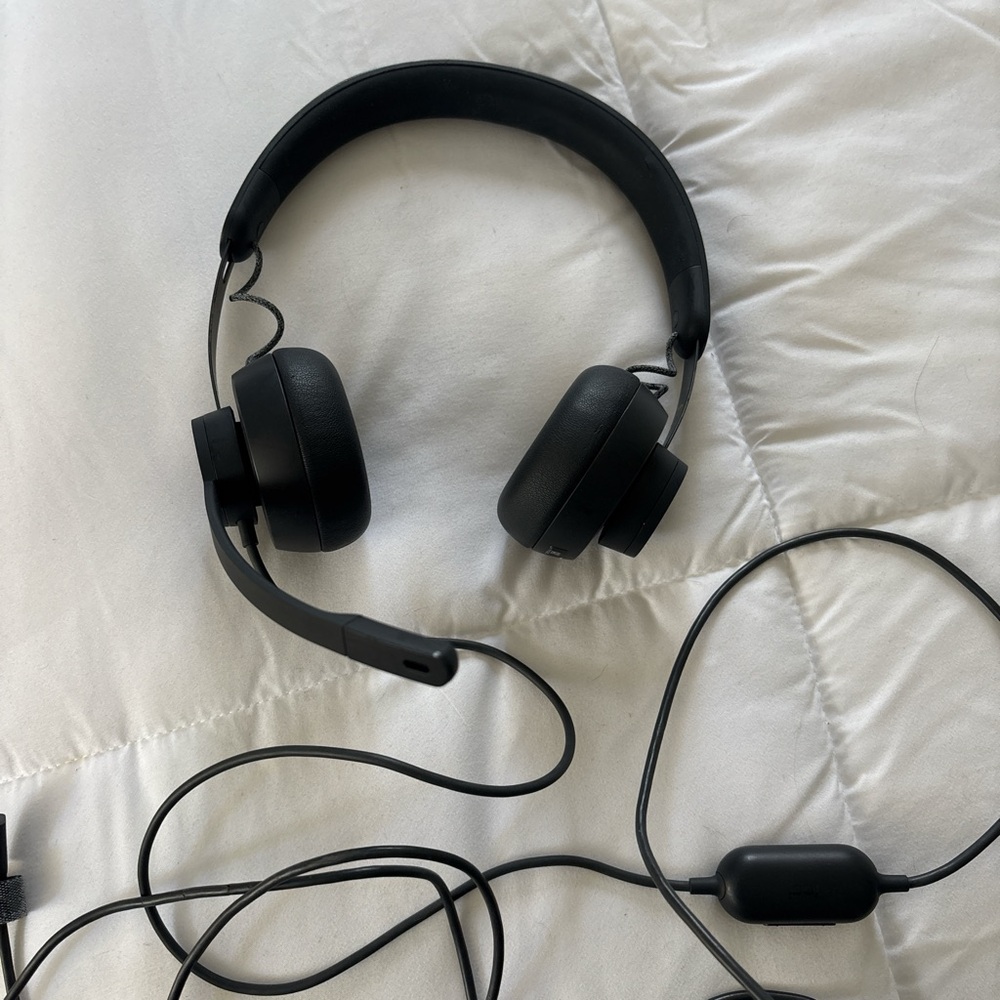Logic headphones